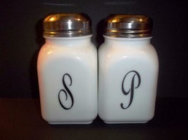 Mosser Glass Milk White Retro Vintage Style Monogrammed Salt &amp; Pepper Shaker Set - £35.84 GBP
