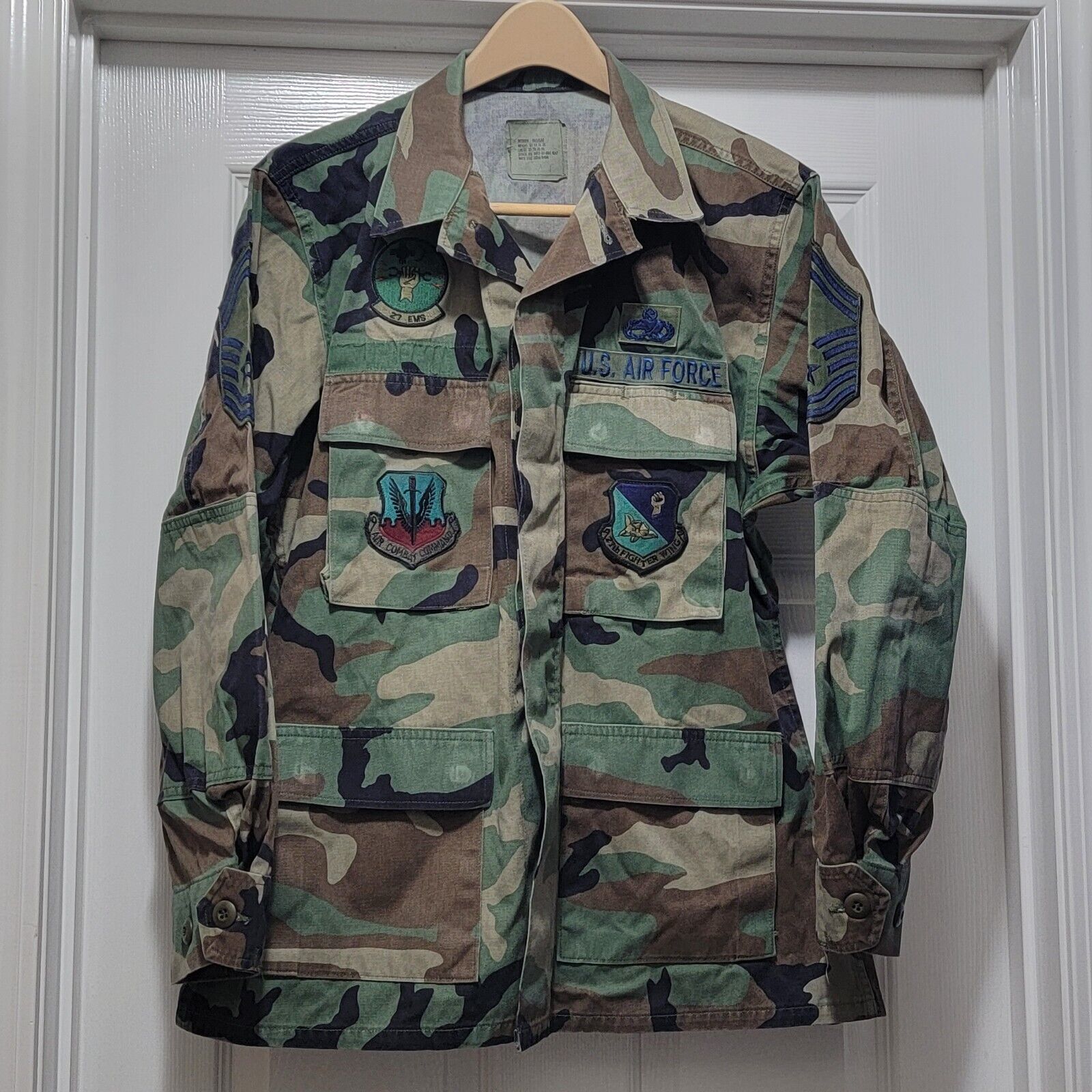 VTG US Military Air Force Woodland Camo Field Jacket w/ 7 Patches Men&#39;s ... - $40.43