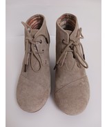 TOMS Womens Size 7 Taupe Suede Desert Wedge Booties - $420.86 MXN
