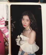 CHAERYUNG ITZY Official Photocard &#39;GOLD&#39; Kpop Authentic - $74.42 MXN
