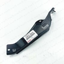 GENUINE TOYOTA 07-14 FJ CRUISER FRONT LEFT FENDER BRACKET 53814-35070 - $32.56