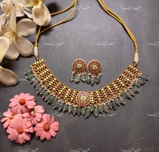 VeroniQ Trends-Gold Plated Pachi Kundan choker necklace with green Beads - £86.52 GBP