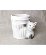 Cat With Dustbin Ceramic Desktop Tidy / Vase - $498.11 MXN