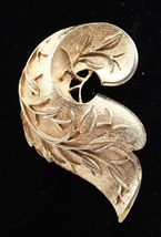 Vintage Sarah Coventry Golden Brocade Embossed Leaf Design Fashion Brooc... - $14.99