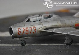 ArrowModelBuild Umige-15uti mig-15 uti Trainer Built &amp; Painted 1/72 Mode... - £651.32 GBP