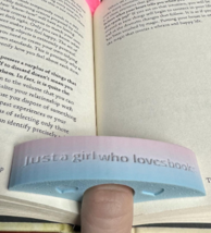 Just a Girl Who Loves Books – Page Holder - €2,56 EUR