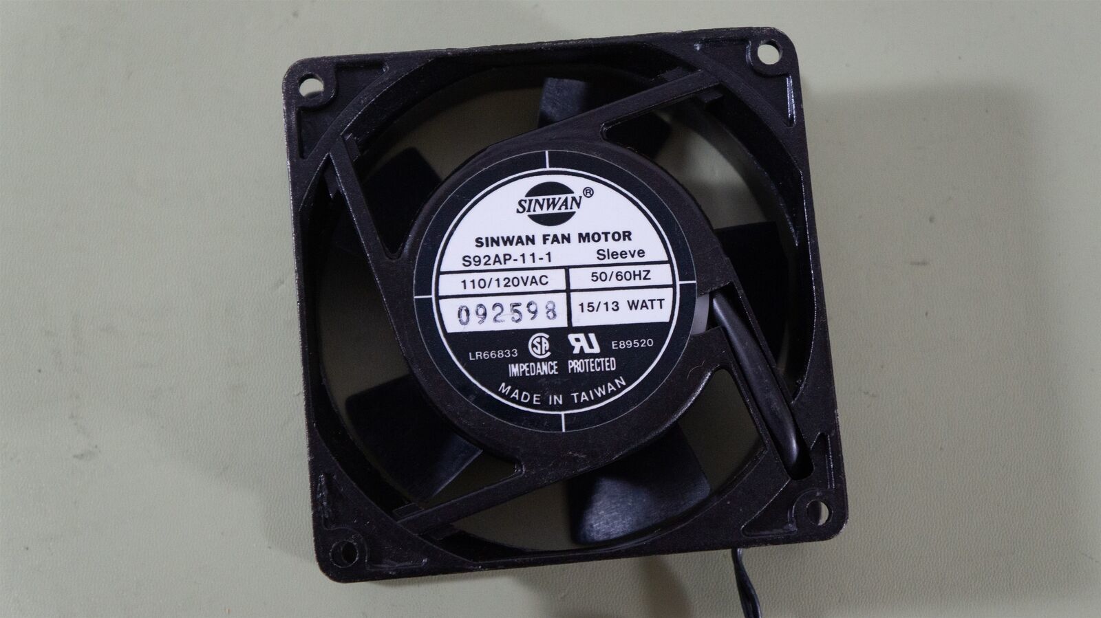 Sinwan S92AP-11-1 Fan Motor , 110/120 VAC ,15/13 Watt, 2500/3000 RPM , 3... - $9.77