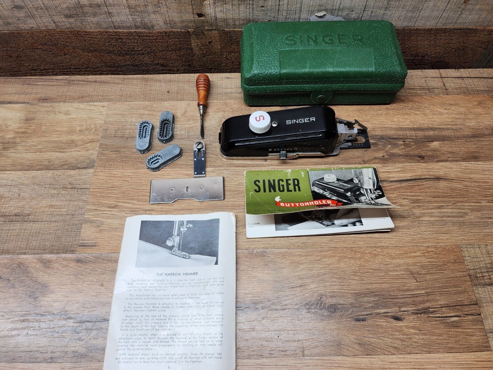 Vintage Singer Buttonholer W654321N and Instruction Books, Templates Plus Extras - £17.14 GBP