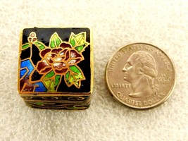 Miniature Cloisonne Snuff/Pill Box, Gold Tone, 1&quot; Square, Dark Blue, Floral Art - £11.71 GBP