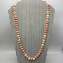 Vintage Pink Off White Beaded Strand 30&quot; Necklace Plastic Beads Gold Tone Clasp - £4.72 GBP