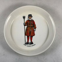 Vintage Ceramic Porcelain Beefeater Yeoman UK Illustrated Decorative Dish 4.25&quot; - £15.22 GBP