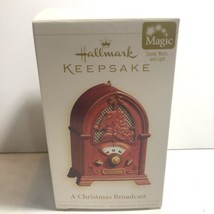 Hallmark Keepsake Ornament A Christmas Broadcast Magic Sound Music Light 2006 - £17.84 GBP