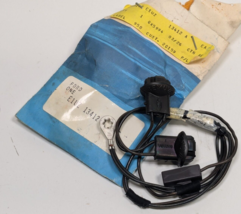 NOS OEM FORD ECONOLINE VAN LAMP / LIGHT SOCKET ASSY Part# E1UZ-13412-A - £38.21 GBP