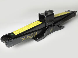 2010-2016 Land Rover Discovery Lr4 Jack Lifting Spare Emergency  Wheel Unit - $156.91