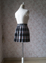 Black White Short Plaid Skirt Outfit Women Plus Size Pleated Plaid Skirt image 4