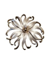 Vintage Silver and Gold Tone Flower Brooch - £11.77 GBP