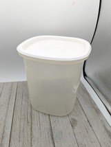 Rubbermaid 3 Qt Servin Saver #6 Sheer Square Canister Storage White Lid - £12.09 GBP