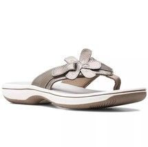 Clarks Womens 7 M Pewter Tan Flower Flat Flip Flop Sandals NEW XK0 - £22.53 GBP