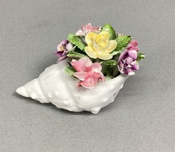 Vintage Royal Adderly Bone China Floral Bouquet Nestled in a Sea Shell -... - €12,83 EUR