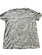 Old Navy Mens Crew Neck Inside out T-Shirt Trees Size Large Light Weight... - $177.24 MXN