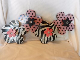Wooden Wall Mount Hat Rack Black, White Pink Flowers Holds 4 Hats - £31.97 GBP