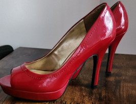 CANDIES ~ Red ~ Patent Leather ~ Size 8 Heels ~ 4.5&quot; Hi-Heel ~ CAYUNNIS ... - £23.91 GBP