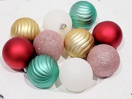 Christmas Pastel Gingerbread Mint Pink Red Plastic Tree Ornaments Decor 2.5&quot; - £12.57 GBP