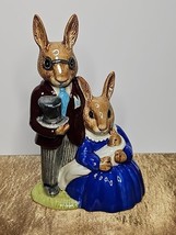 Royal Doulton Family Photograph Bunnykins Figurine DB001 VTG 1984 Golden... - $55.69
