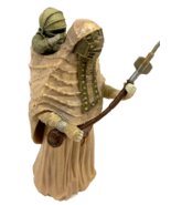 Hasbro Star Wars Attack of the Clones Tusken Raider Female with Child - $234.94 MXN