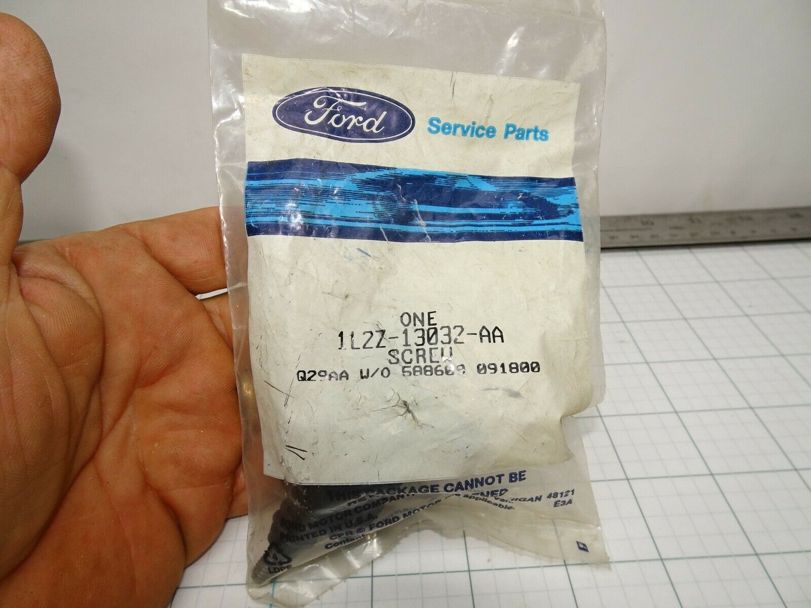 Ford 1L2Z-13032-AA Headlight Adjusting Screw OEM NOS - $20.30