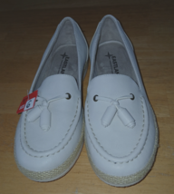 EASTLAND ADELE LADIES BEIGE SYNTHETIC LOAFERS-6M-NWOB-LIGHTWEIGHT - $14.99