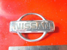 99 - 2001 Nissan Pathfinder emblem badge logo rear gate OEM Genuine 62390 2W100 - $35.99