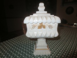 Rare Hand Painted Westmoreland Leaves &amp; Grapes Milkglass Pedestal Covered Dish - £24.05 GBP