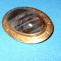 Antique Scottish Brooch Banded Agate Large Cabochon 14K Gold Chased Frame - £185.25 GBP