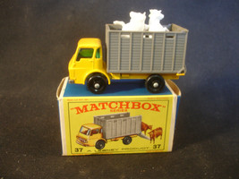 Matchbox 37 Cattle Truck With Animals Diecast Toy With Original Box - $89.95