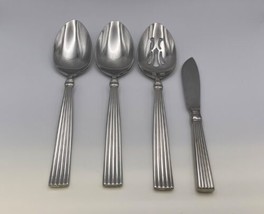 Reed &amp; Barton 18/8 Stainless CRESCENDO 4 Piece Serving Lot - £55.30 GBP