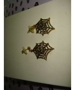 Gold Tone Pieced Spider Web Cyrstal Earring - €11,11 EUR