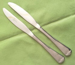  Gibson Stainless Unknown Pattern 2 Dinner Knives 8.5&quot; China Glossy - £6.99 GBP