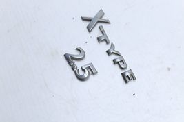 02-08 JAGUAR X-TYPE 2.5L REAR EMBLEM BADGE LETTERING Q2581 image 5