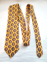 Ruff Hewn Mens Necktie 100% Silk Made In USA Orange Geometric Pattern - $18.95
