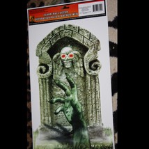 Halloween Horror Prop-ZOMBIE DEMON MONSTER CRYPT GRABBER-Floor Wall Deco... - $2.91