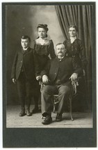 Circa 1890&#39;S Stunning Antique Cabinet Card Of Family. Mother, Father , Two Kids - £7.43 GBP