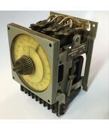 Eagle Signal HA42A6 Microflex Electrical Reset Timer 15Amp 120V  - $1,313.43 MXN