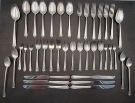 Vtg Rogers Bros Silverware Set of 40 Pieces Reinforced Plate IS Starlight Flatwa - £89.67 GBP