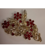Coro© - Unsigned Cranberry Goldtone Leaf Brooch - €39,06 EUR
