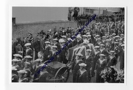 rp07057 - Duke of Argyll Funeral , York Avenue , East Cowes - print 6x4 - £2.09 GBP