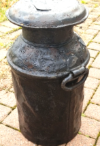 Vintage  Black Metal Dairy Milk Can Cuttingsville, VT Drop Handles Nice Patina - £71.18 GBP