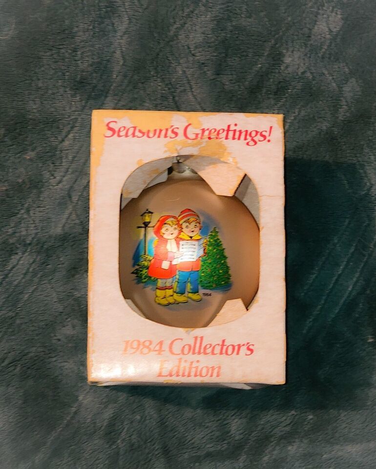 1984 Caroling Campbell’s  Soup Kids Christmas Tree Ornament Glass Ball - $14.39