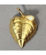 Vintage Avon Gold-tone Leaf Faux Pearl Fragrance Glace Brooch Pin Perfum... - £14.08 GBP