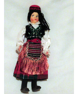 Vintage costume doll, classic European folklore costumes 10&quot; - $190.06 MXN